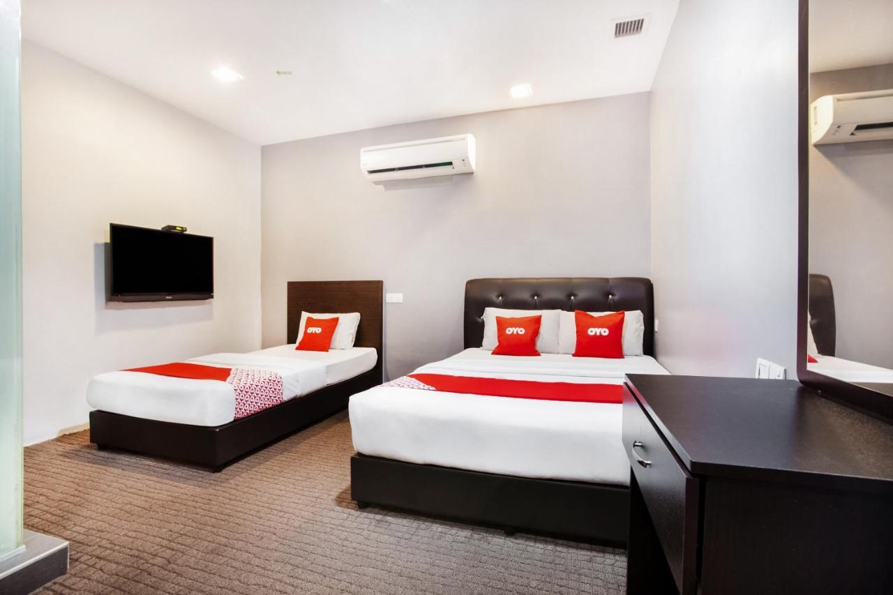 OYO 89652 P Line Hotel Johor Bahru Exterior foto