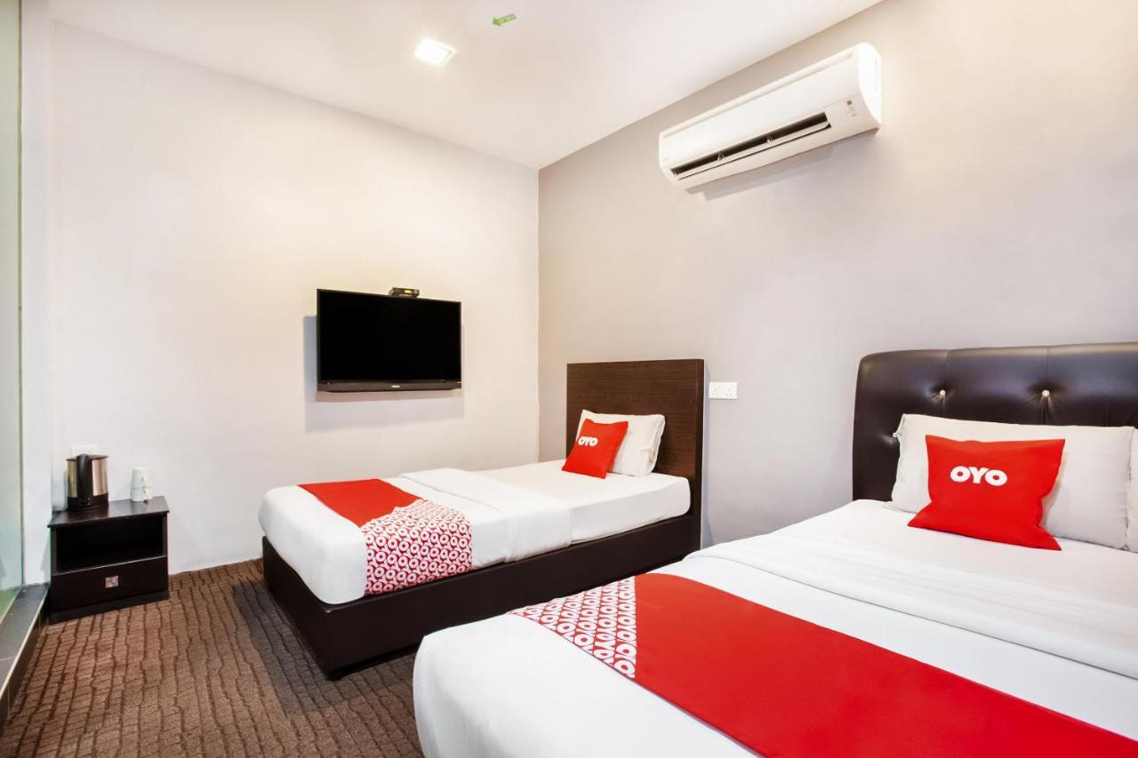 OYO 89652 P Line Hotel Johor Bahru Exterior foto