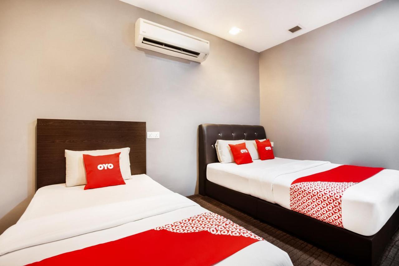 OYO 89652 P Line Hotel Johor Bahru Exterior foto