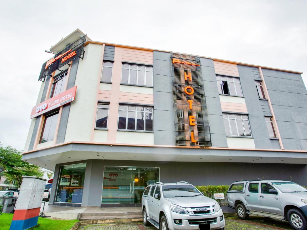 OYO 89652 P Line Hotel Johor Bahru Exterior foto
